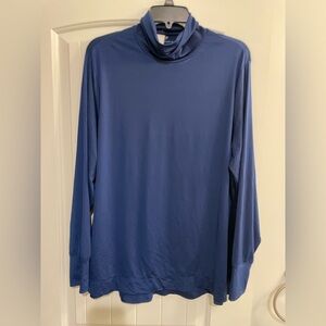 Lands' End women’s mock neck rash guard long sleeve swim top. Size 2XL. Navy